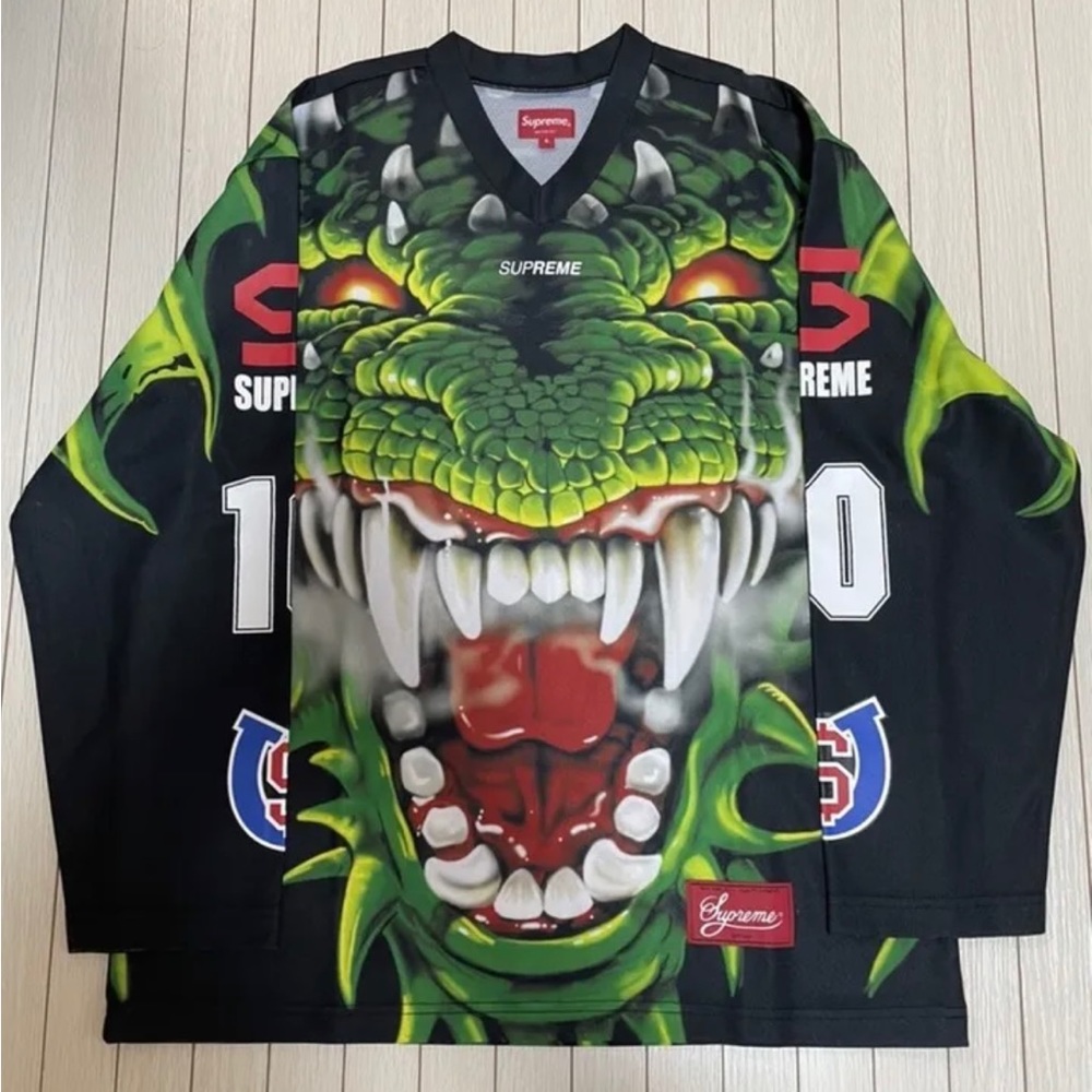 Supreme hockey jersey size small SOLD!!!